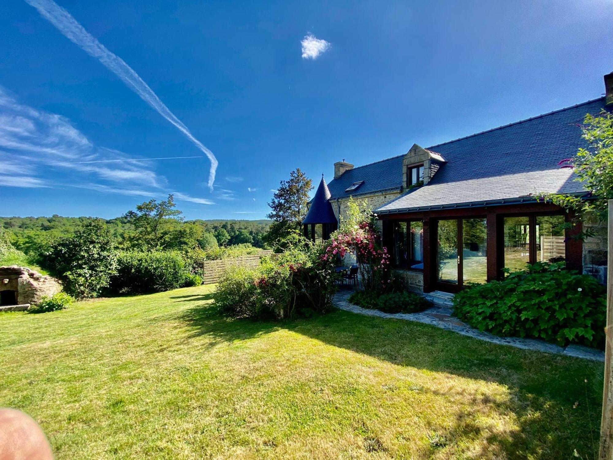 Hostal Domaine De Lann Kerhuerh La Chapelle-Neuve  Exterior foto